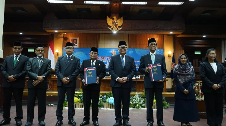 Tegaskan Transparansi Daerah, Kemenkum DIY Hadiri Penyerahan LHP BPK