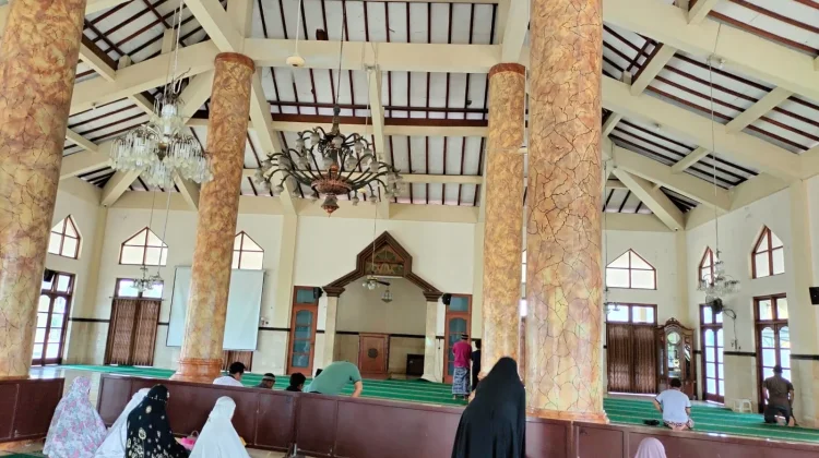 Masjid Nurul Jaami' Wedi Klaten Nyaman untuk Ibadah Musafir
