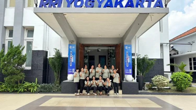 Nilai Keteladanan Bunda Maria sebagai Inspirasi Pelayan Pendidikan