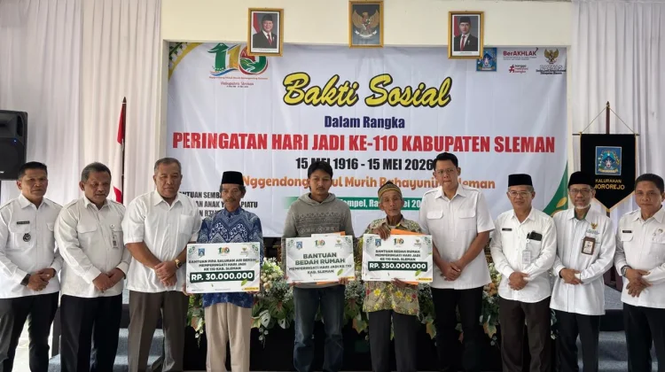 Hari Jadi ke-110 Kabupaten Sleman, Warga Mororejo Terima Bantuan Sosial