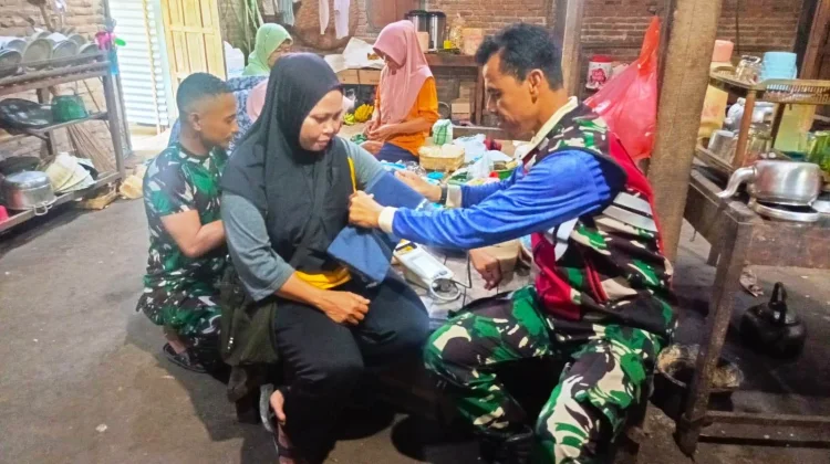 Tim Kesehatan Kodim Kulon Progo Jemput Bola Layanan Kesehatan