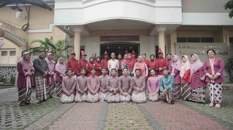 Pendidikan Khas Kejogjaan untuk Generasi Berkarakter di DIY