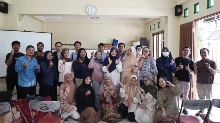 Peserta Inkubasi Bisnis Lakukan Studi Lapangan