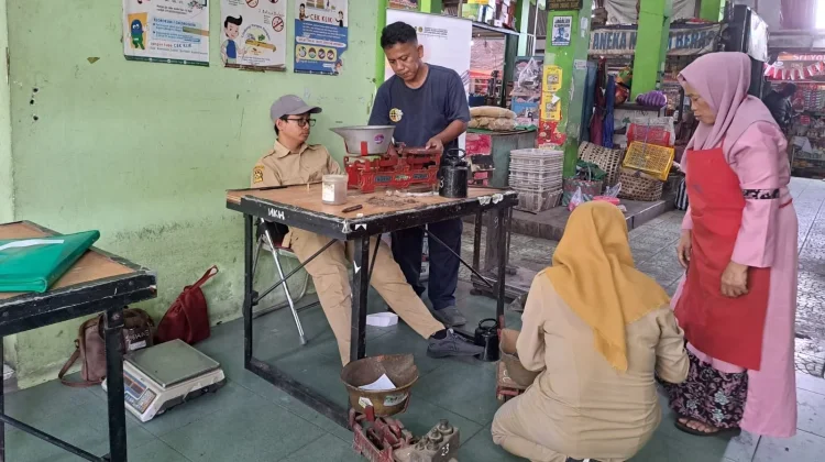 Lindungi Konsumen, UPT Metrologi Yogyakarta Kembali Gelar Tera Ulang di Pasar