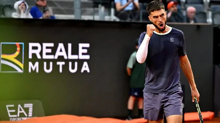 Dino Prizmic Tumbangkan Novak Djokovic di Internazionali BNL d’Italia