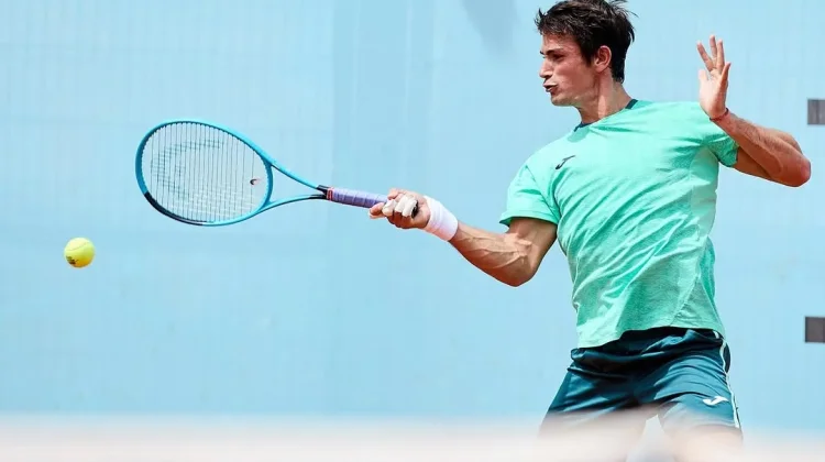 Mariano Navone Tundukkan Petenis Peringkat Lima Dunia Auger-Aliassime