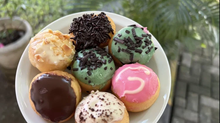 Donat Mini Warna-Warni, Camilan Favorit, Praktis dan Menggemaskan