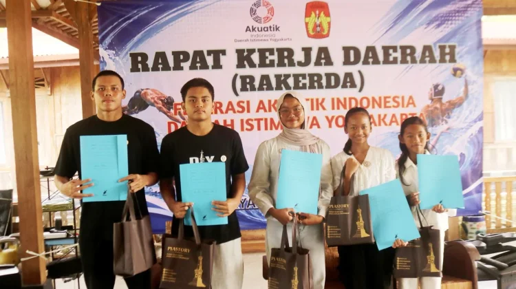 Pecahkan Rekor Nasional, Perenang DIY Arya Haryono Raih Penghargaan