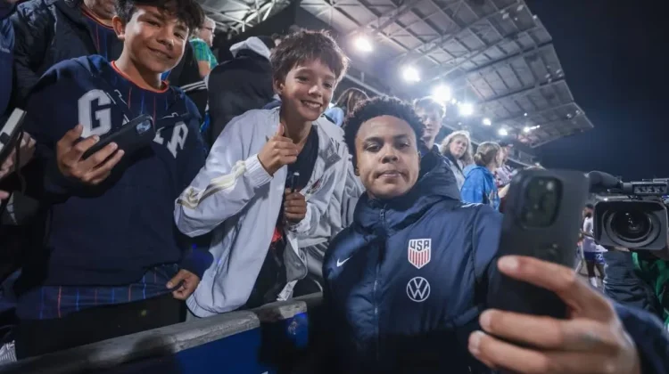 Piala Dunia di 3 Negara, Ada 3 Seremoni Pembukaan Berbeda