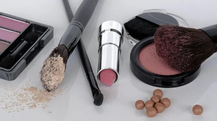 Zat Pemicu Kanker Ditemukan pada Kosmetik