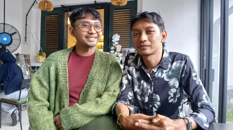 Dua Pemuda Ubah Hobi Merangkai Bunga Jadi Usaha Wewangian Ramah Lingkungan