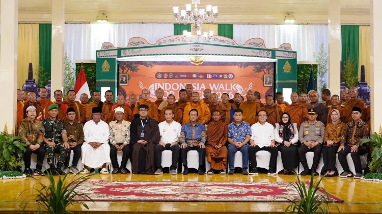 Pemerintah Daerah hingga Publik Sambut Hangat Bhikkhu Walk For Peace