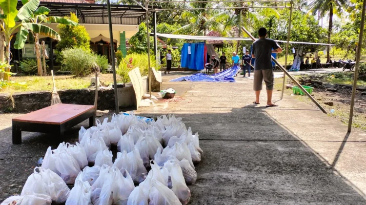 Gotong Royong Warnai Penyembelihan Kurban Idul Adha 2026