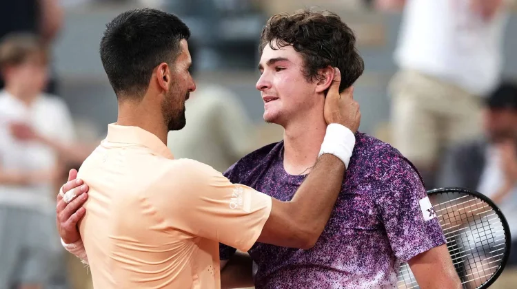 Fonseca Tampil Mengejutkan, Tumbangkan Djokovic dalam Lima Set