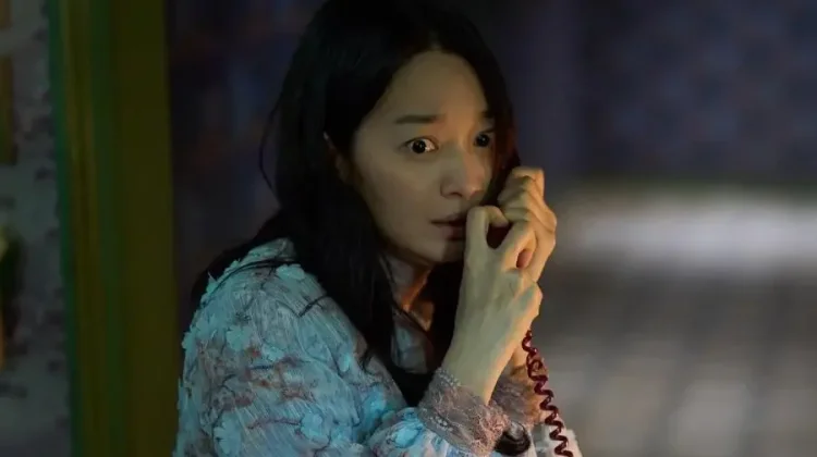 Shin Min Ah Selidiki Kematian Saudari Kembar di Film Thriller Korea The Eyes