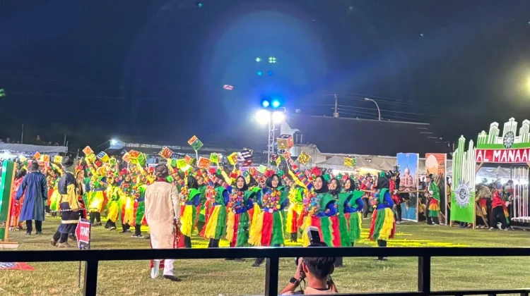 Ribuan Warga Padati Lapangan Jambidan Saksikan Display Karnaval Takbir