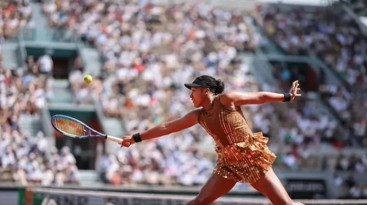 Naomi Osaka Tundukkan Iva Jovic di Roland Garros