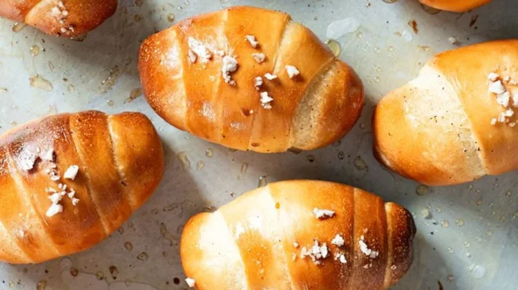 Salt Bread Gurih Kini Jadi Tren Kuliner Kekinian