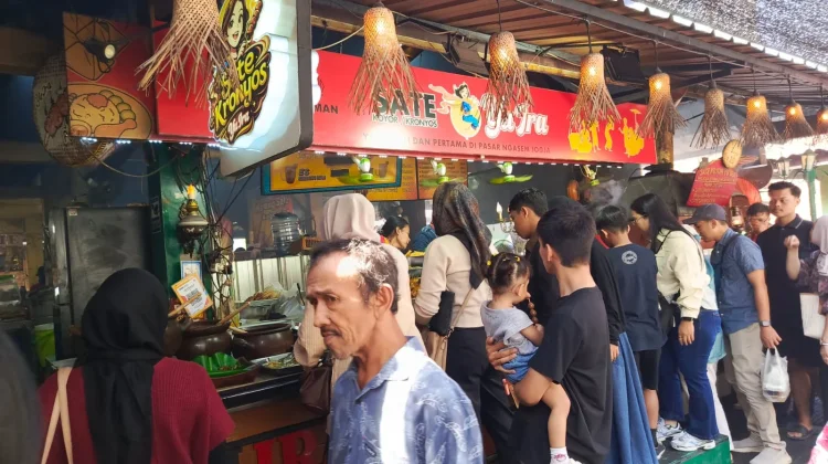 Berburu Kuliner Tradisional dan Jajanan Legendaris di Pasar Ngasem