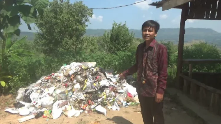 Sampah Liar Tetiba Menumpuk di Lahan Kosong Selopamioro Bantul, Diduga Ulah OTK