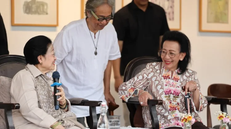 Bersama GKR Hemas, Megawati Buka Pameran “Mata Hati Soekarno” di Yogyakarta