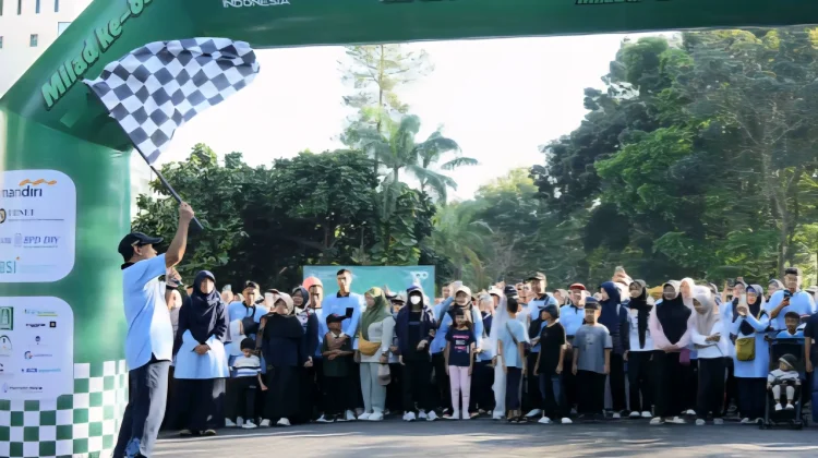 Jelajah Kampus Milad UII, Rektor Ajak Sivitas Akademika Berjalan Seirama
