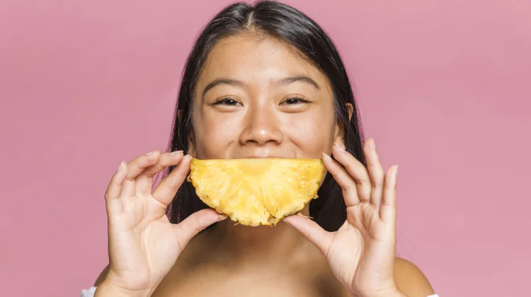 Bukan karena Kotor, Ini Penyebab Lidah Gatal setelah Makan Nanas