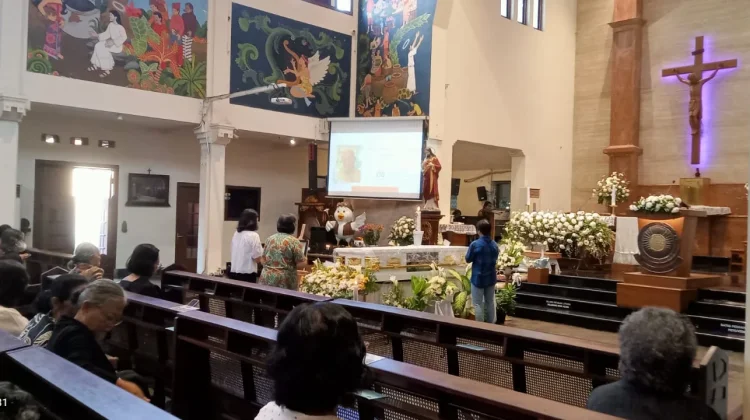 Romo Kieser Berpulang, Ribuan Jemaat Lepas Kepergian di Gereja Kotabaru