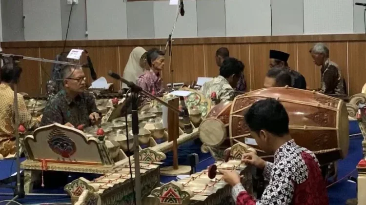 Paguyuban Ngudi Laras Borobudur Rekaman Uyon-Uyon di RRI Yogyakarta