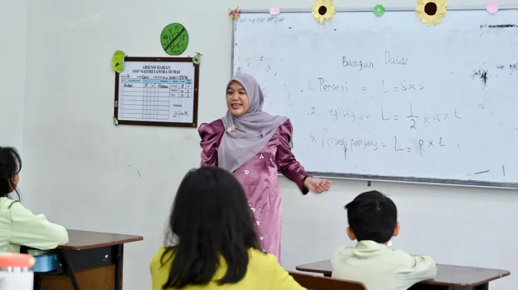Pemerintah Tingkatkan Kompetensi dan Kesejahteraan Guru