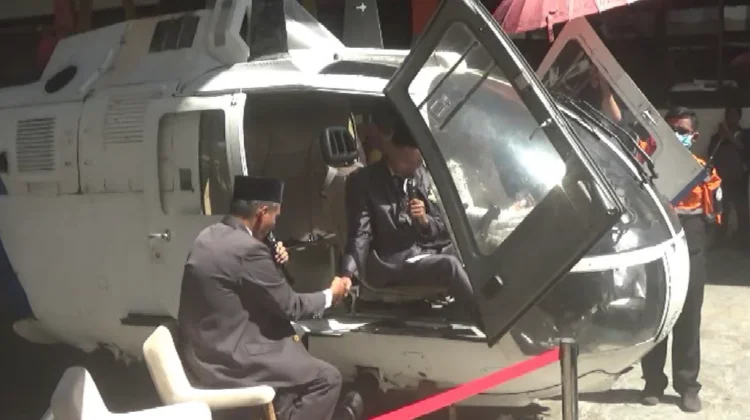 Puluhan Pasangan Pengantin Ijab Kabul di dalam Pesawat