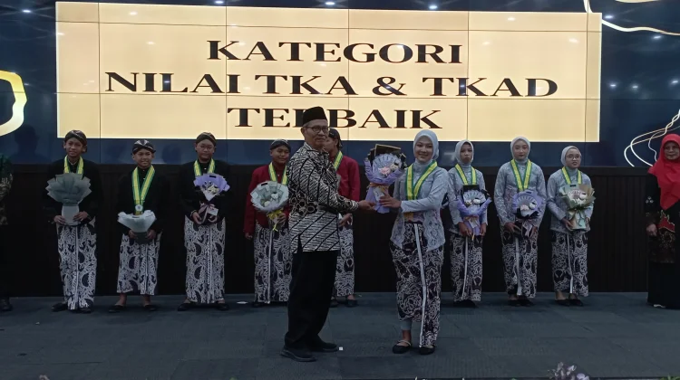 Lima Siswa SD Muhammadiyah Mutihan Wates Raih Nilai Sempurna