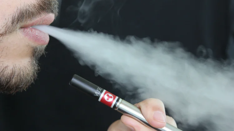 Bahaya Residu Asap Rokok yang Tak Terlihat Mata