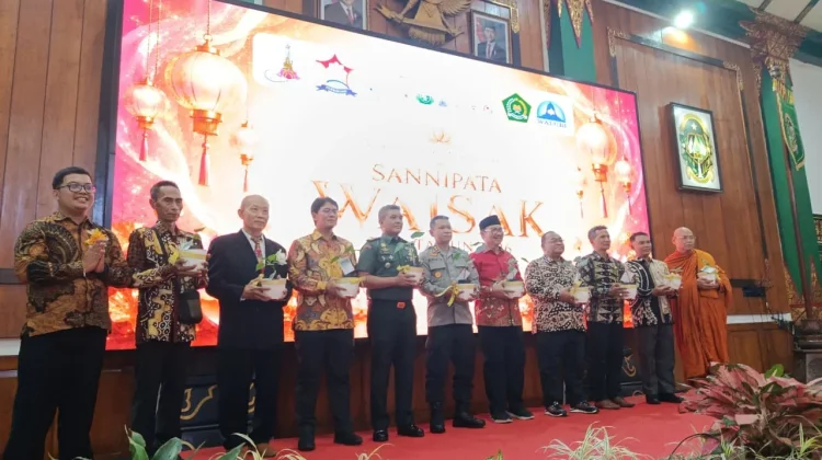 Waisak DIY Perkuat Harmoni dan Semangat Perdamaian