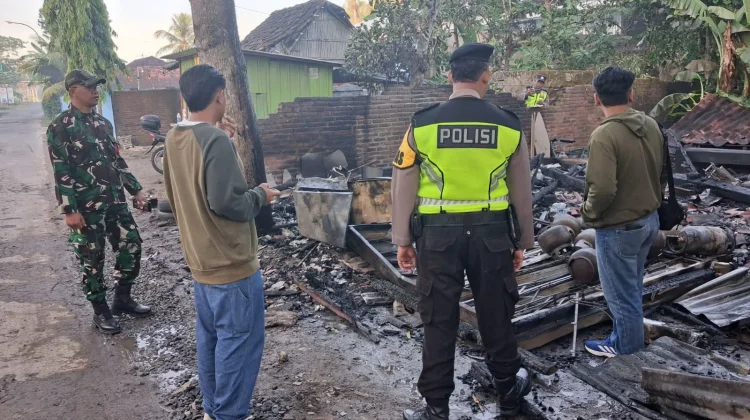 Hubungan Arus Pendek, Warung Kelontong di Lendah Kulon Progo Hangus Terpanggang