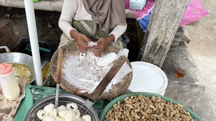Jajanan Tradisional Geblek Goreng Kenyal dan Gurih
