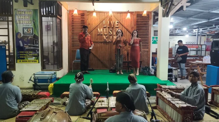 Campursari Meriahkan Kuliner Jogja Barat Dorong UMKM Lokal