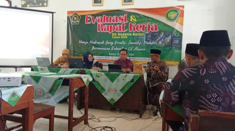 MA Madania Bantul Gelar Raker Susun Program Strategis