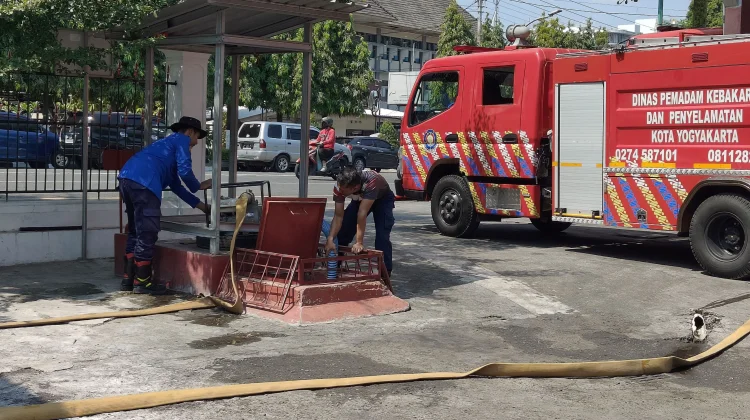 Damkarmat Kota Yogyakarta Jawab Isu Filterisasi Layanan Kedaruratan