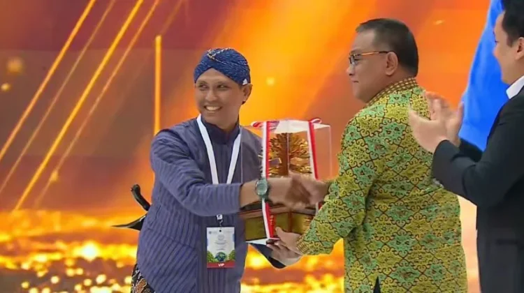 Kisah Ananto si Ustad Sampah