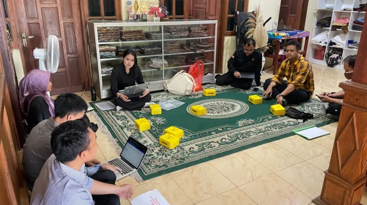 Kuatkan UMKM Batik, Tim UPN Veteran Yogyakarta Lakukan Pendampingan Menyeluruh