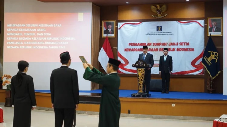 Dua Anak Berkewarganegaraan Ganda di Yogyakarta Disumpah Jadi WNI
