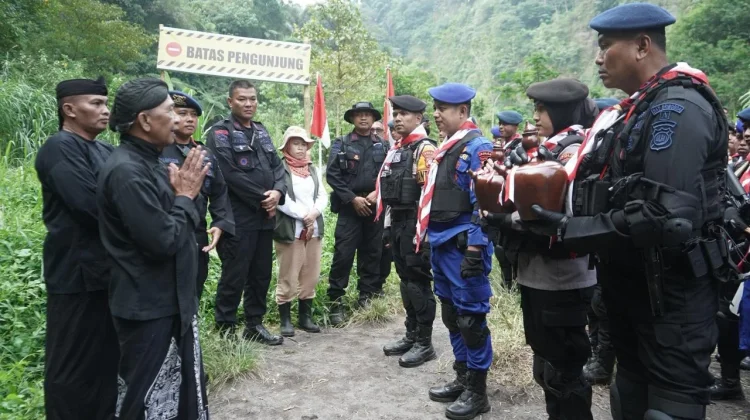 Sambut Hari Bhayangkara ke-80, Polda DIY Gelar Tradisi Pengambilan Air Suci