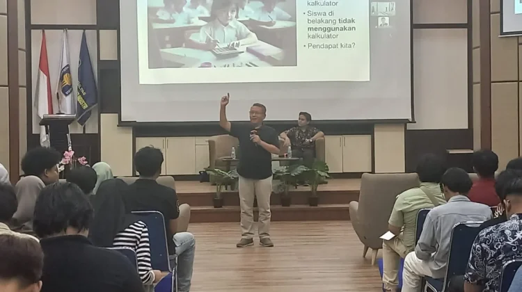 Prof. Fathul Wahid Ungkap Kunci Sukses Rebut Peluang Kerja Masa Depan di Era AI