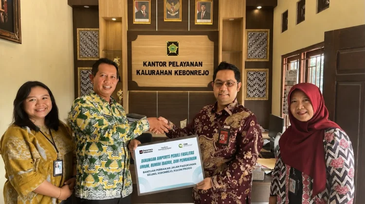 PT Angkasa Pura YIA Salurkan Bantuan Tanggung Jawab Sosial dan Lingkungan