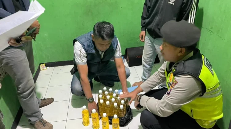 Lagi, Polres Bantul Berhasil Sita Puluhan Botol Miras Ilegal Saat Razia