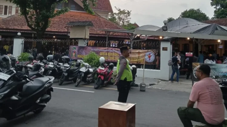 Polres Gondokusuman Sukses Amankan Misa di Gereja Kotabaru