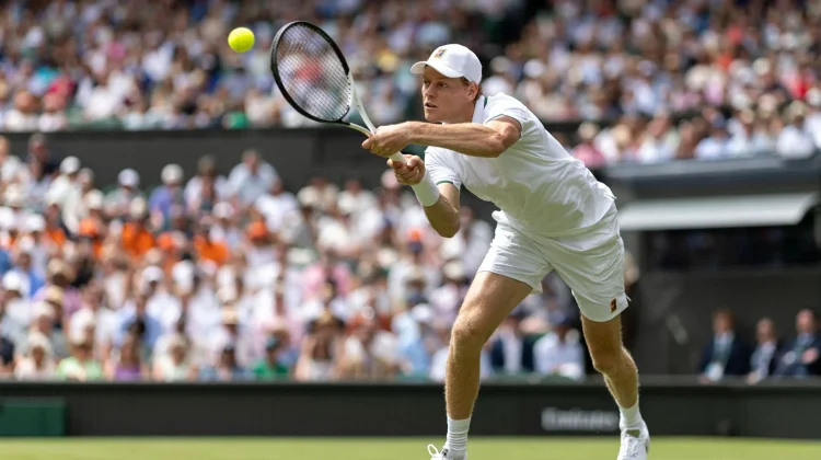 Juara Bertahan Wimbledon, Jannik Sinner Meraih Kemenangan di Laga Perdana