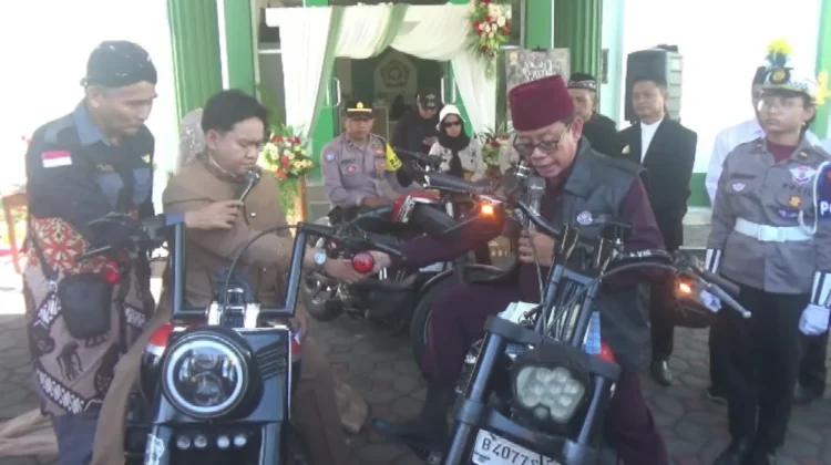Unik, Tujuh Pasangan Pengantin di Bantul Gelar Pernikahan di Atas Moge
