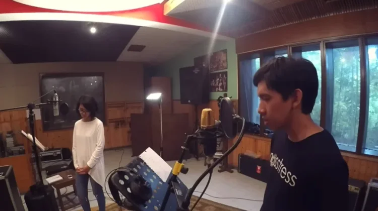 Lagu Sampai Jadi Debu Iringi Momen Pernikahan Penuh Makna